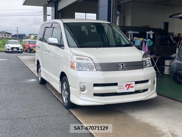Toyota VOXY 2005-07 201057-1