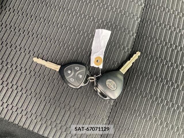 Toyota VOXY 2005-07 201057-26