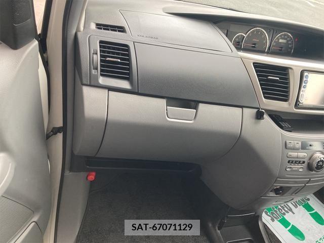 Toyota VOXY 2005-07 201057-11