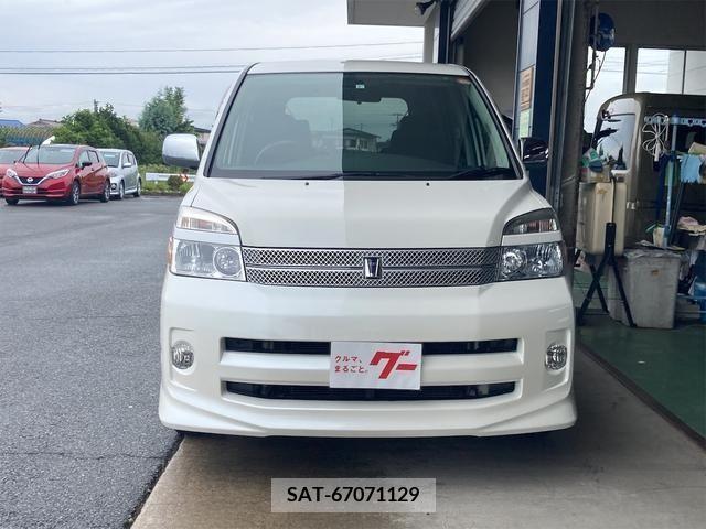 Toyota VOXY 2005-07 201057-2