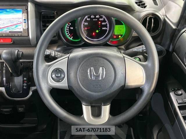 Honda N BOX 2014-02 278637-11