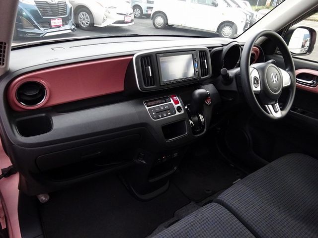 Honda N-ONE 2017-06 12073-18