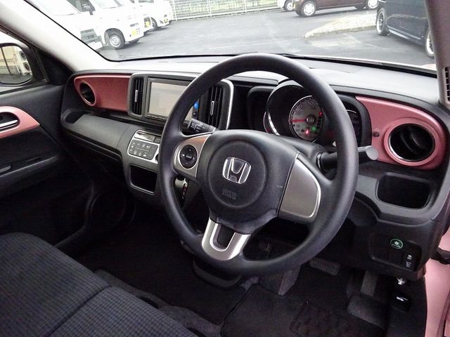 Honda N-ONE 2017-06 12073-7