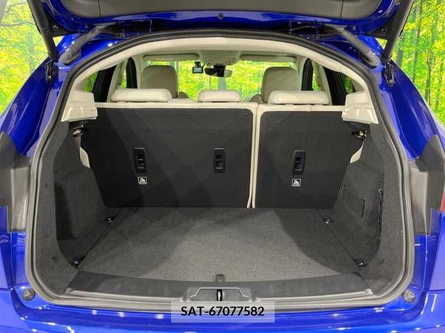 Jaguar E-PACE 2019-03 273176-15