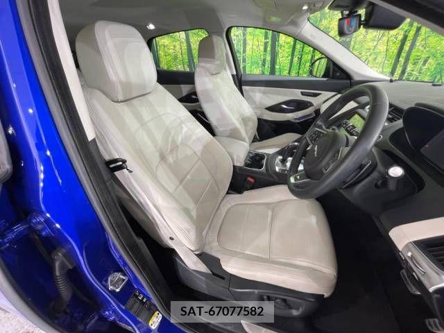 Jaguar E-PACE 2019-03 273176-13