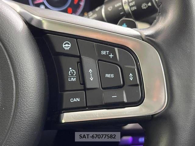 Jaguar E-PACE 2019-03 273176-8