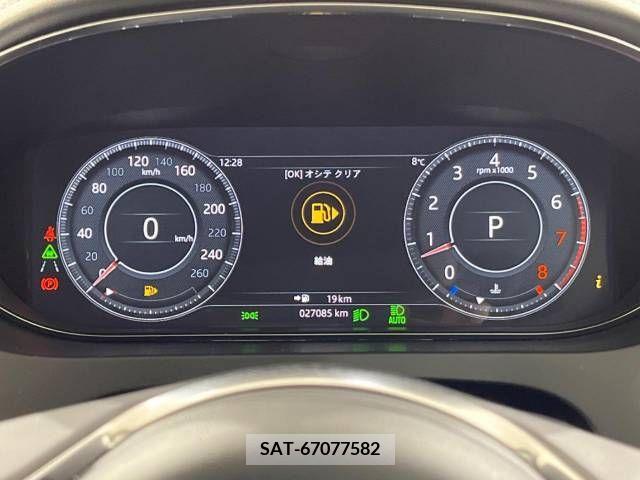 Jaguar E-PACE 2019-03 273176-5