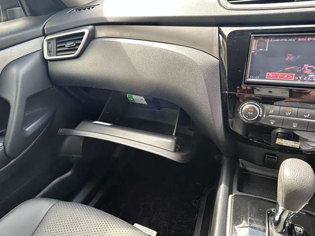 Nissan X-TRAIL 2015-06 5305-7