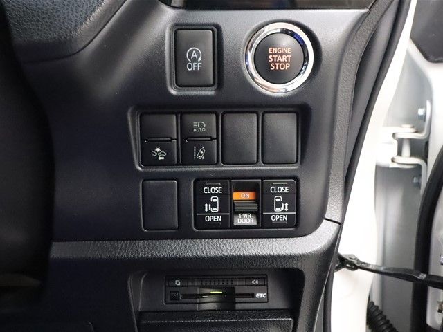 Toyota ESQUIRE 2016-03 9720-12