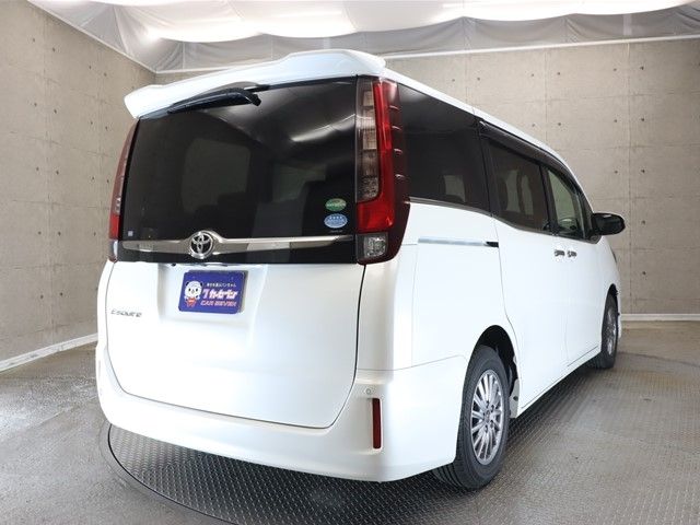 Toyota ESQUIRE 2016-03 9720-1