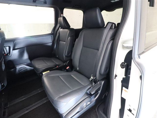 Toyota ESQUIRE 2016-03 9720-6