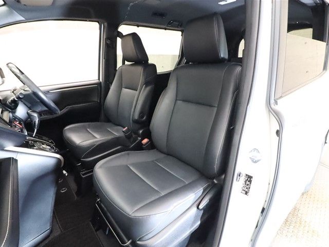 Toyota ESQUIRE 2016-03 9720-5