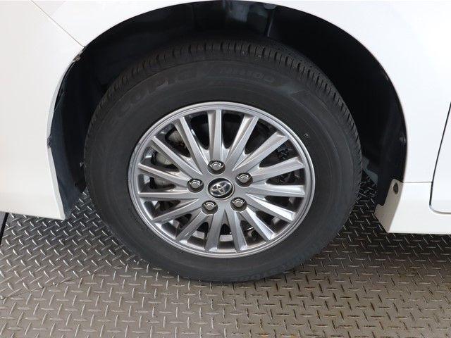 Toyota ESQUIRE 2016-03 9720-27