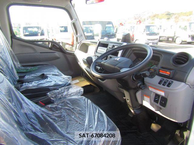 Mitsubishi CANTER 2023-10 294502-12