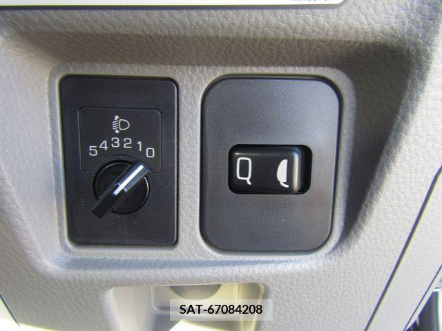 Mitsubishi CANTER 2023-10 294502-20