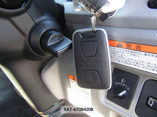 Mitsubishi CANTER 2023-10 294502-21