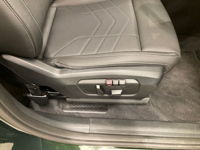 Bmw 2 SERIES 2023-04 180437-11