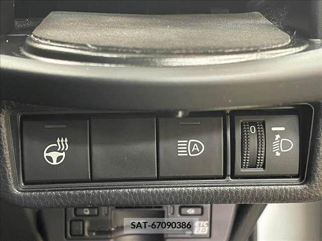 Toyota PRIUS 2023-03 222851-5