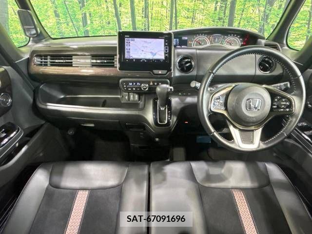 Honda N BOX CUSTOM 2018-01 364871-1
