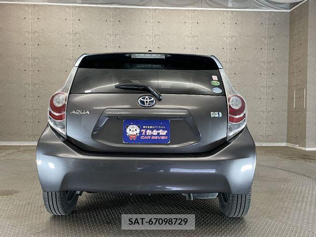 Toyota AQUA 2012-11 314118-4
