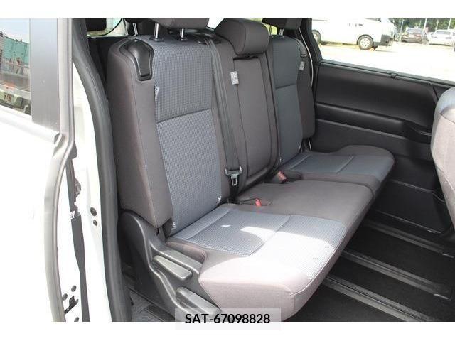 Toyota NOAH 2023-04 352680-15