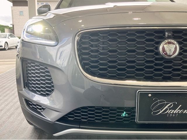 Jaguar E-PACE 2018-09 6244-6