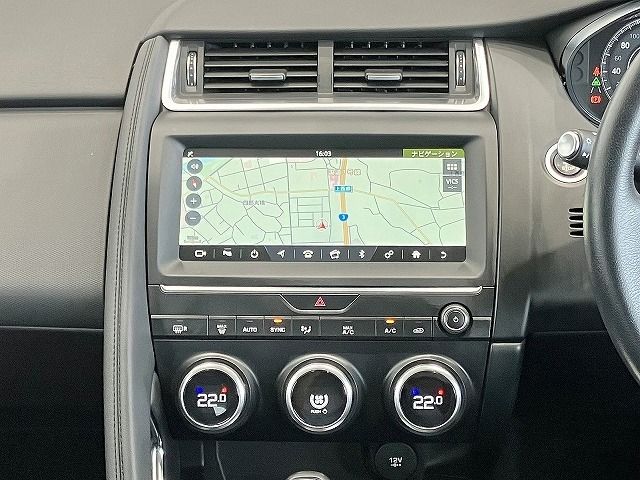 Jaguar E-PACE 2018-09 6244-3