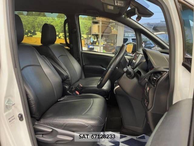 Toyota VOXY 2020-10 321667-9