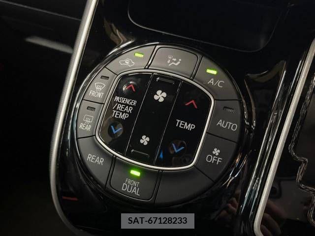 Toyota VOXY 2020-10 321667-8