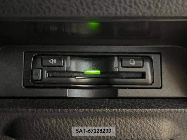 Toyota VOXY 2020-10 321667-7