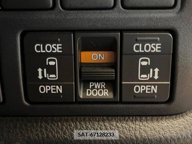 Toyota VOXY 2020-10 321667-6