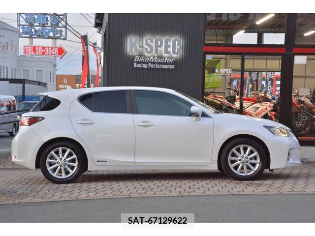 Lexus CT 2011-11 221845-3