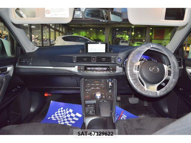 Lexus CT 2011-11 221845-6