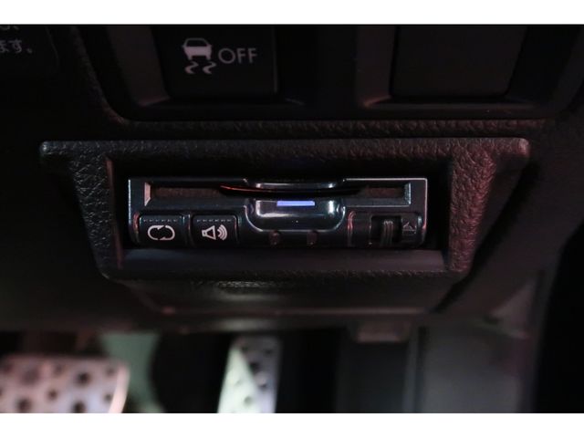 Subaru LEGACY 2011-11 195502-18