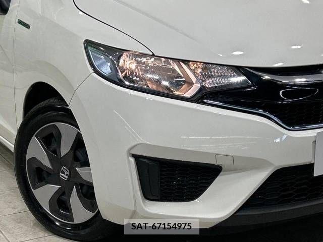 Honda FIT HYBRID 2016-12 224118-12