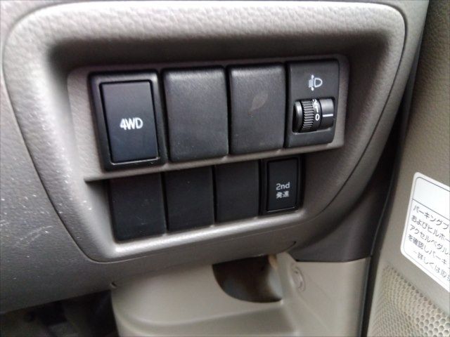 Nissan CLIPPER 2018-03 21160-12