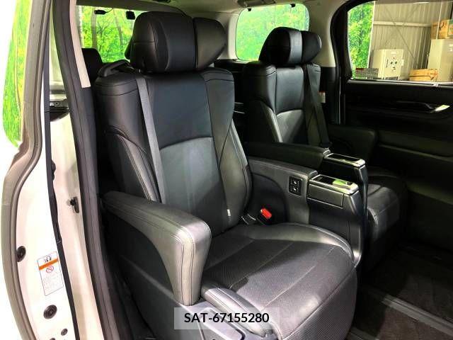 Toyota ALPHARD 2019-12 337466-16
