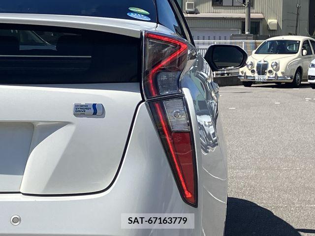Toyota PRIUS 2017-09 347451-27