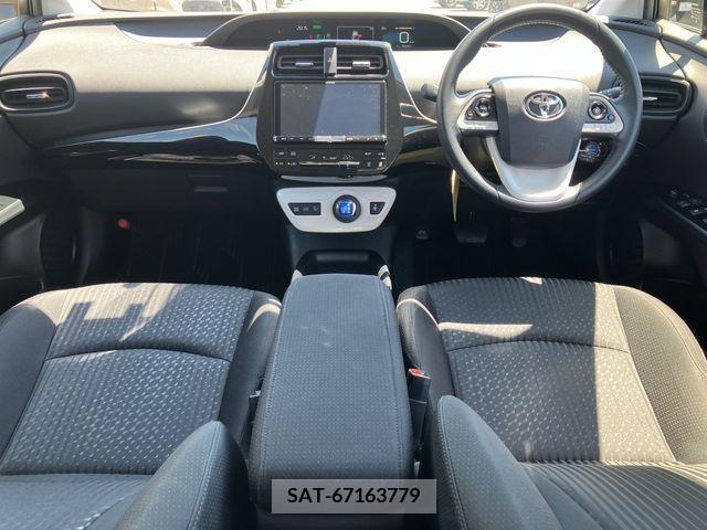 Toyota PRIUS 2017-09 347451-1