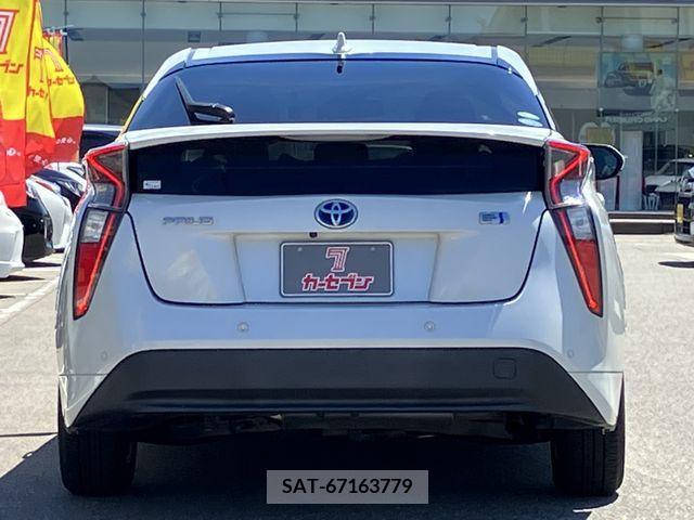 Toyota PRIUS 2017-09 347451-6