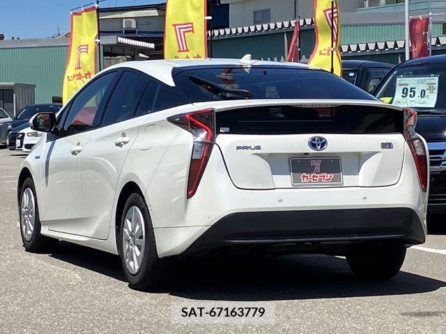 Toyota PRIUS 2017-09 347451-7