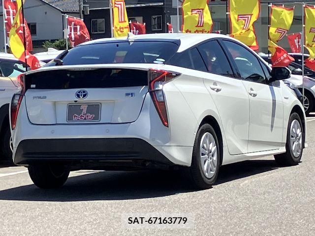 Toyota PRIUS 2017-09 347451-5
