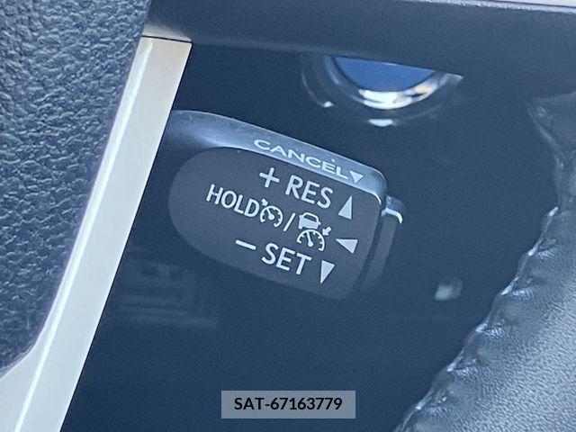 Toyota PRIUS 2017-09 347451-15