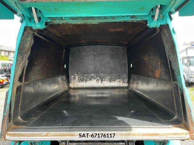 Mitsubishi CANTER 2019-02 294470-9