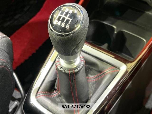 Suzuki SWIFT 2018-01 230078-5