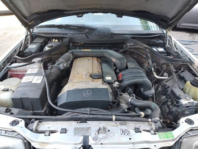 Mercedes Benz E-CLASS 1995-02 2101-28