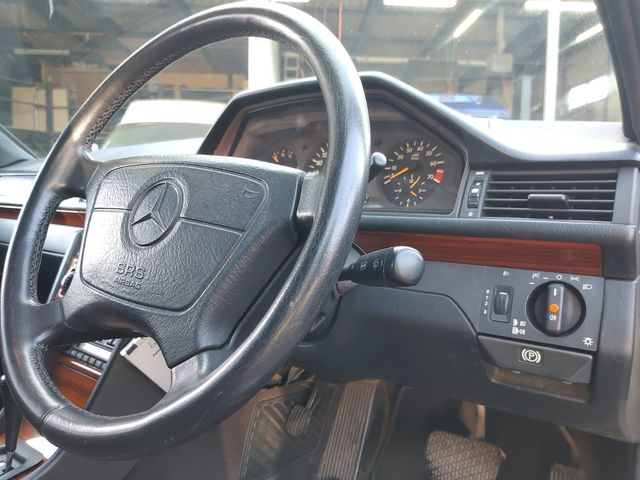 Mercedes Benz E-CLASS 1995-02 2101-20