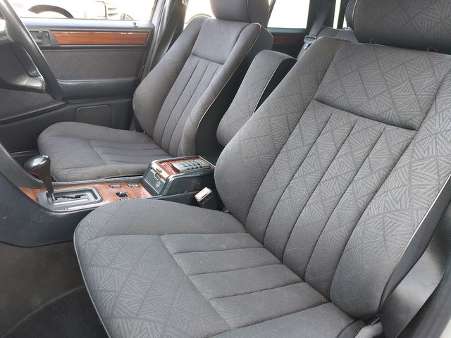 Mercedes Benz E-CLASS 1995-02 2101-18