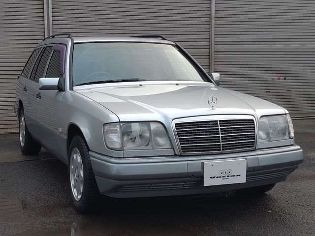 Mercedes Benz E-CLASS 1995-02 2101-2