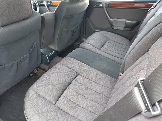 Mercedes Benz E-CLASS 1995-02 2101-15